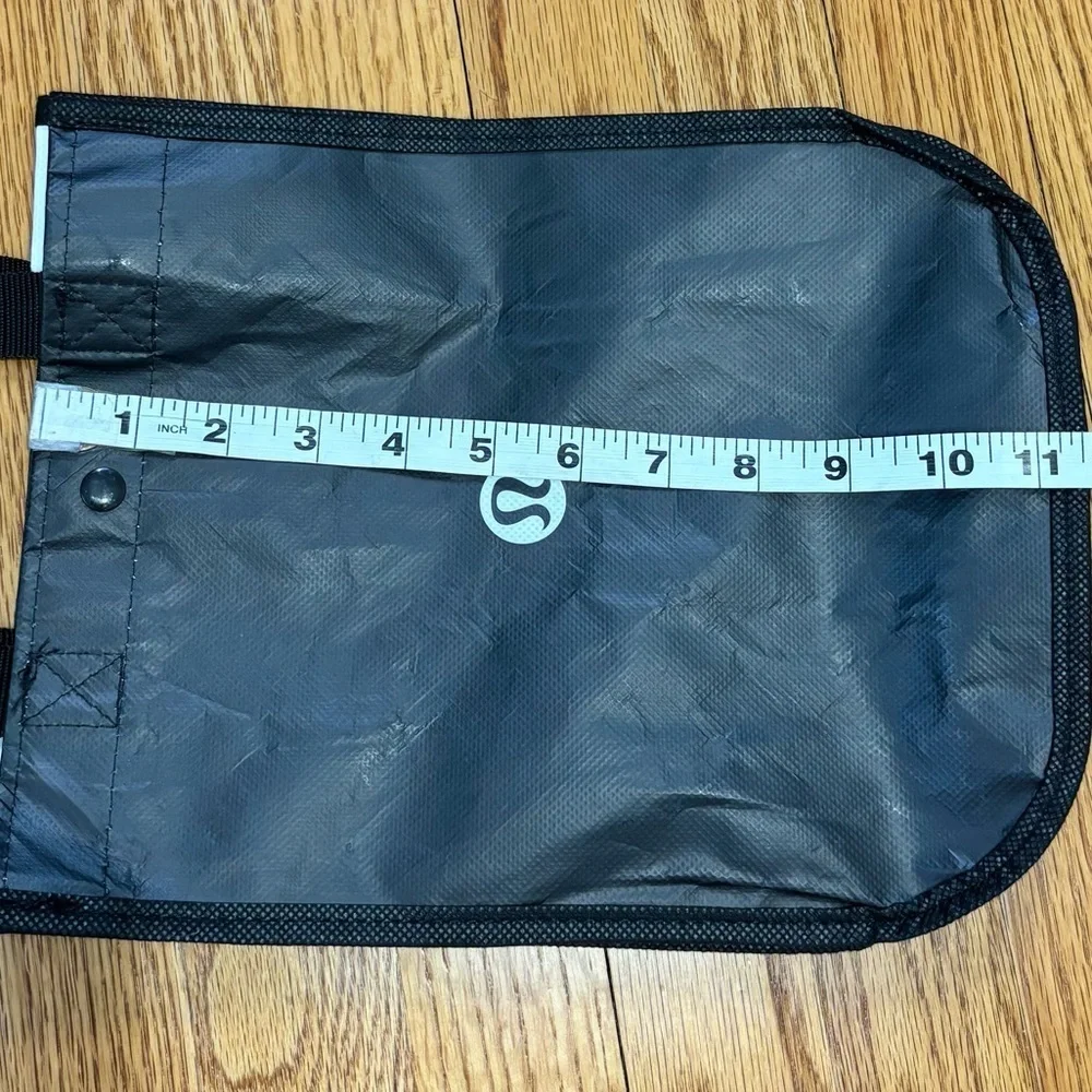 lululemon athletica Holiday Special Edition Small Reusable Tote Carryall Gym Bag